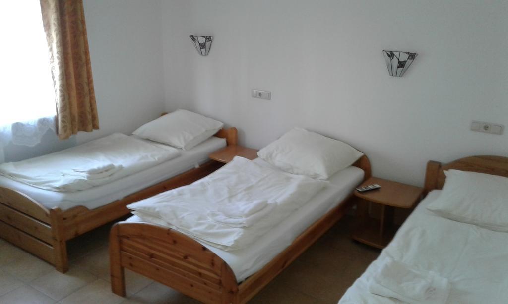 万的鲁斯特酒店 Floersheim am Main 外观 照片