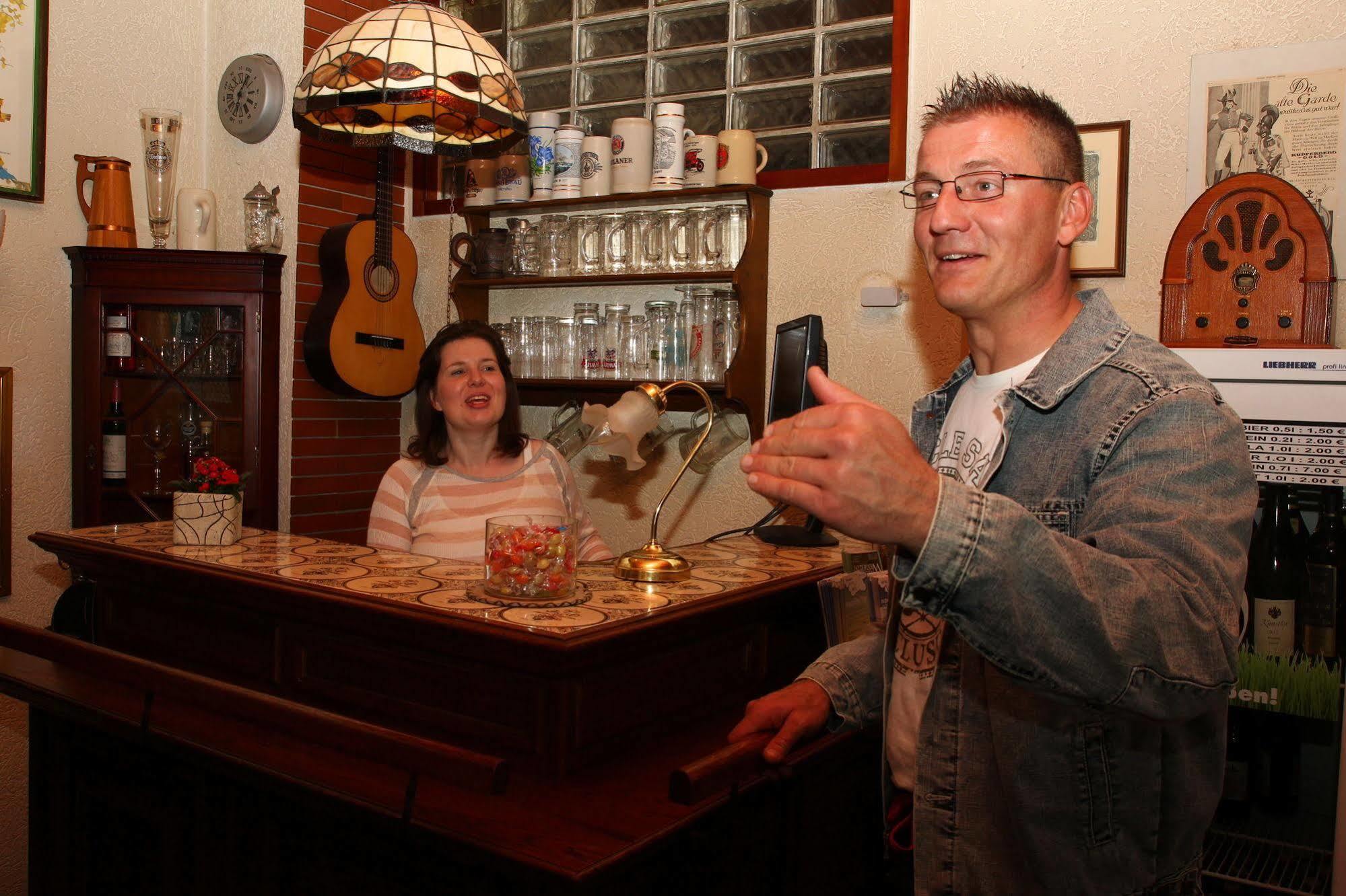 万的鲁斯特酒店 Floersheim am Main 外观 照片